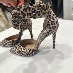 DVF Diane von Furstenberg heels! Size 9B. Barely worn